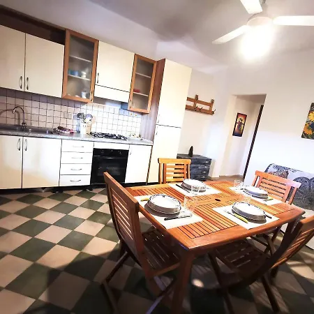 Frida Casavacanze * Castellammare del Golfo